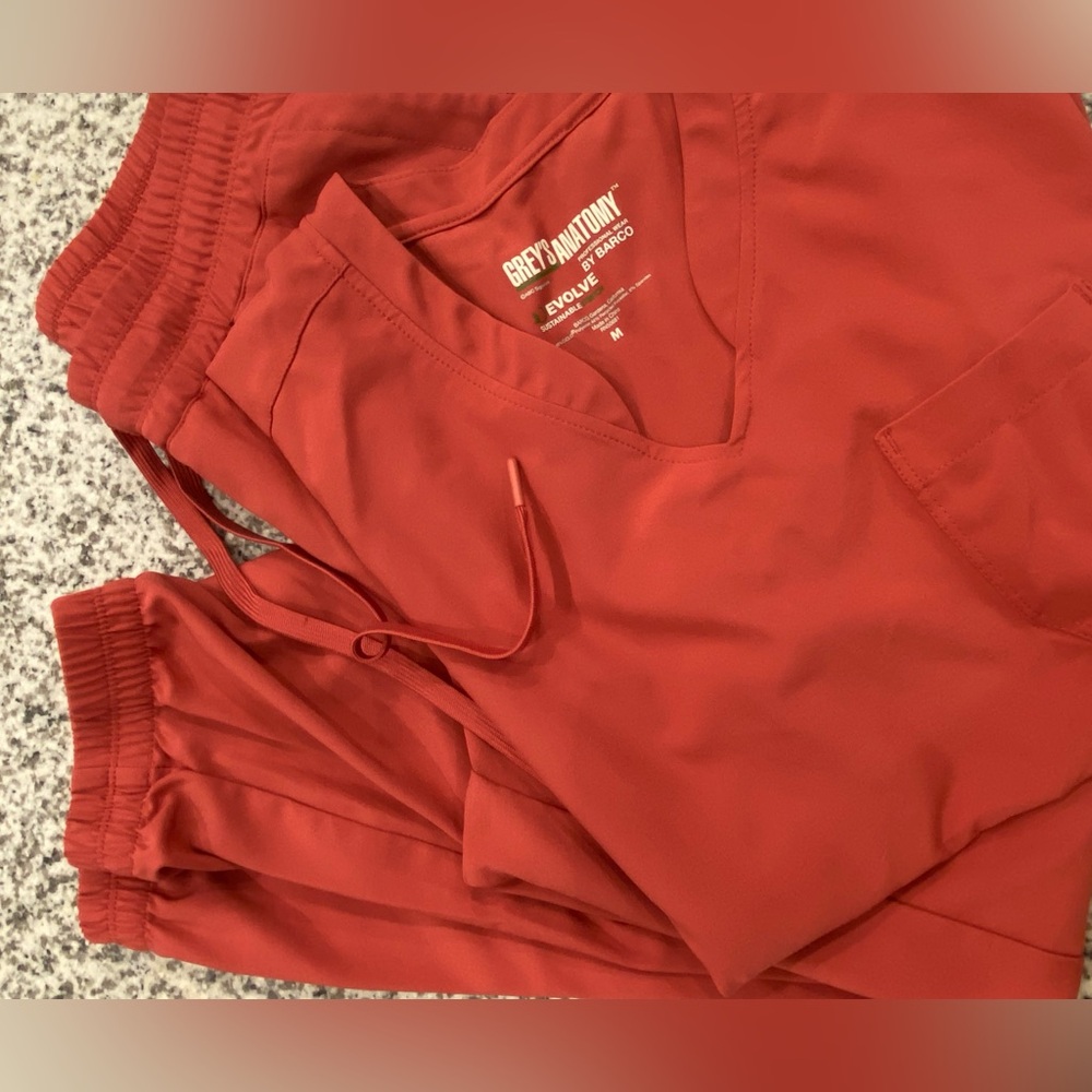 Grey’s Anatomy Evolve scrub set.